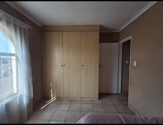 2 BEDROOM APARTMENT FOR SALE IN THE ORCHARDS